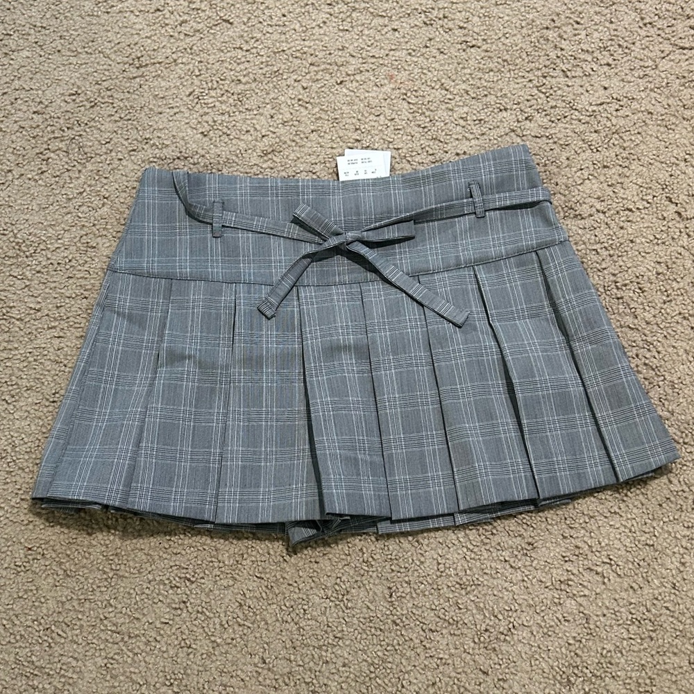 Subdued Skirt NWT